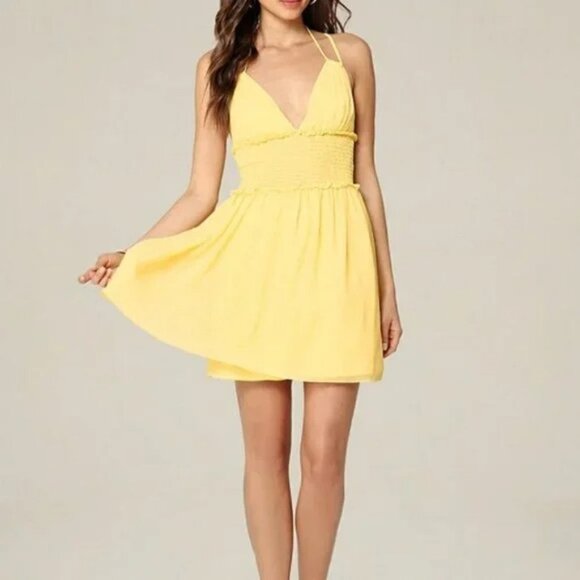 NWOT Bebe Sunshine Yellow Strappy V-Neck Chiffon Smocked Cross-back Sun Dress - Picture 2 of 11